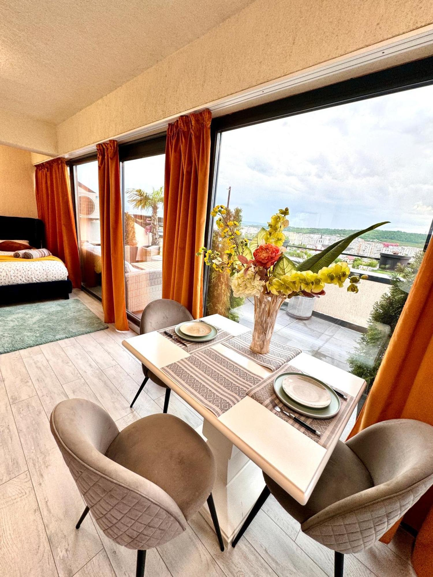 Penthouse Exclusive View , Iasi Daire Dış mekan fotoğraf